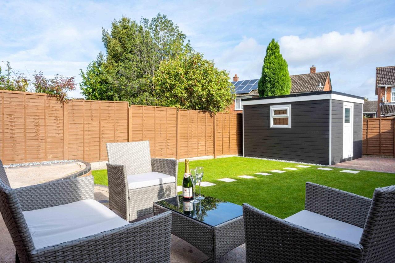 The Oaklands - Luxury Spacious 6-Bed, Near Solihull, Birmingham City, Jlr, Nec, Airport, Resorts World, Hs2 Exteriér fotografie