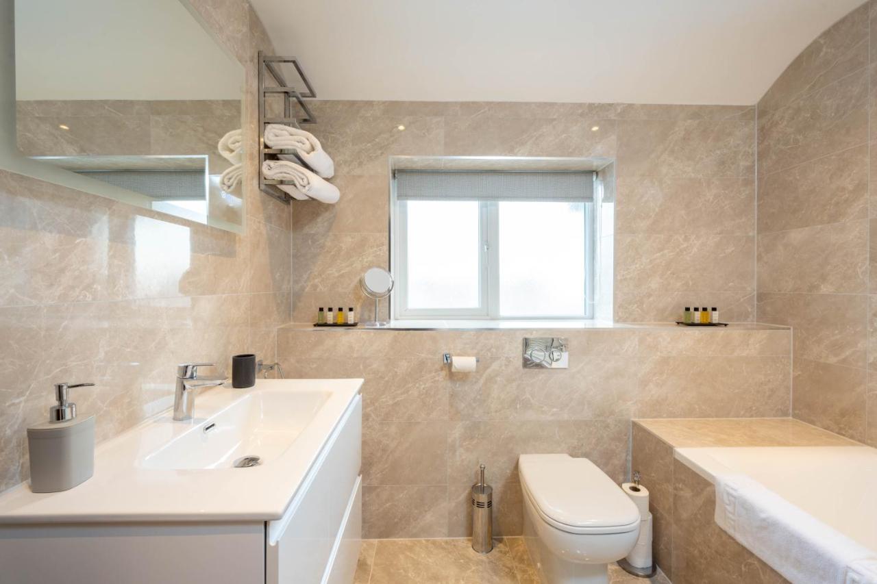 The Oaklands - Luxury Spacious 6-Bed, Near Solihull, Birmingham City, Jlr, Nec, Airport, Resorts World, Hs2 Exteriér fotografie